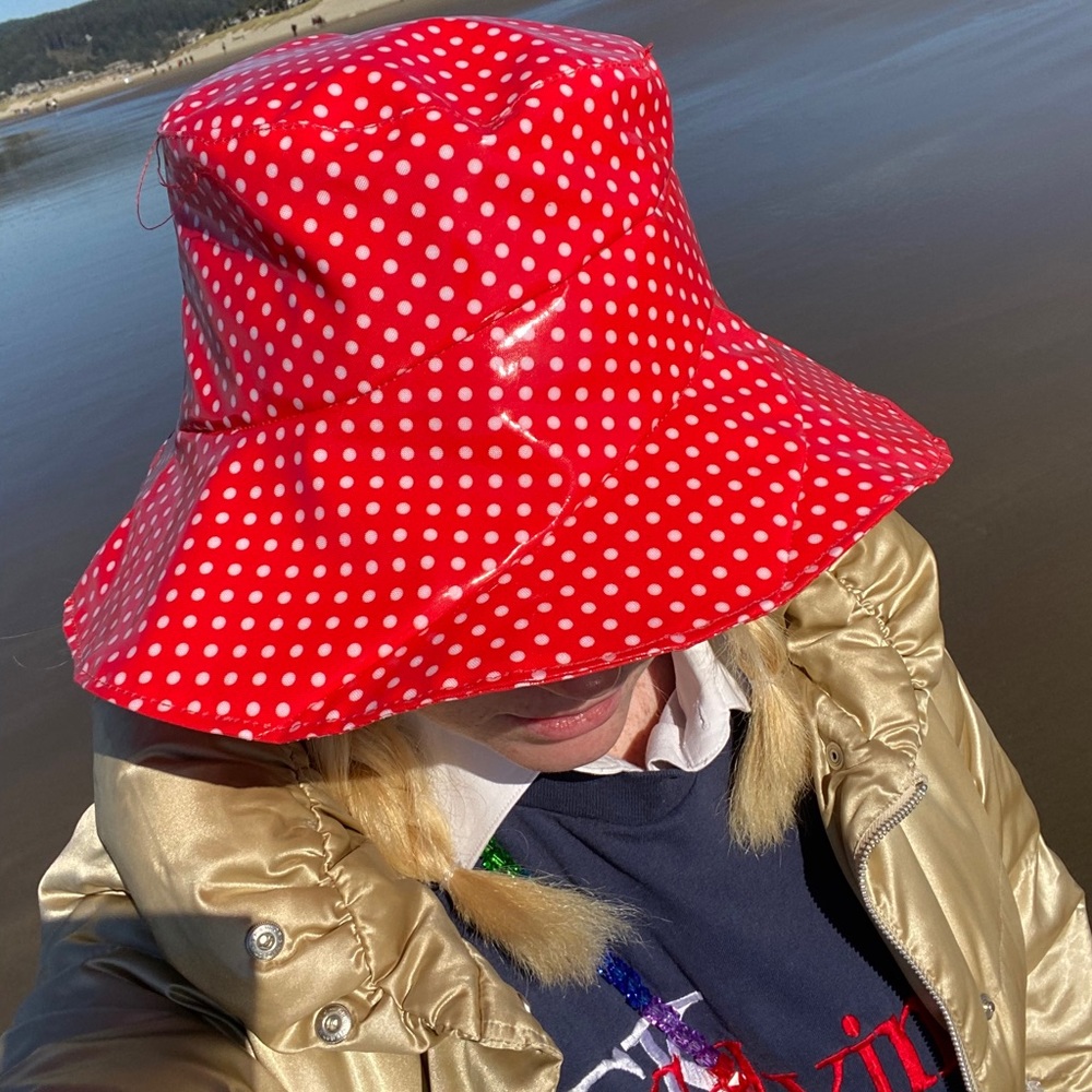 Rainproof bucket hat ☔️